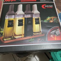 4 Piece Sauce Dispensers