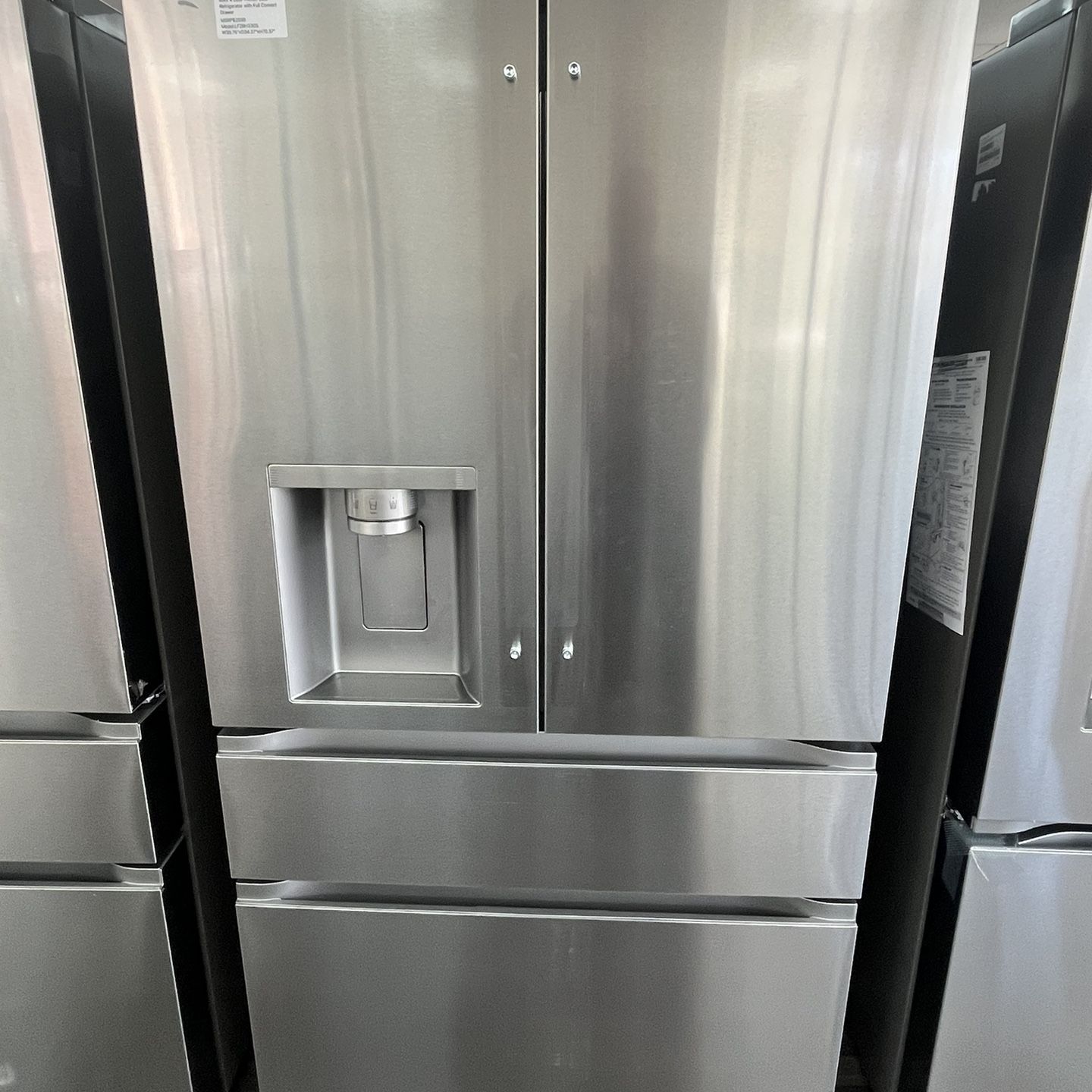 LG 29 Cu Ft Smart Standard Depth MAX 4 Door French Door Refrigerator w/ Full Convert Drawer (MSRP $2599 / NOW $1499)