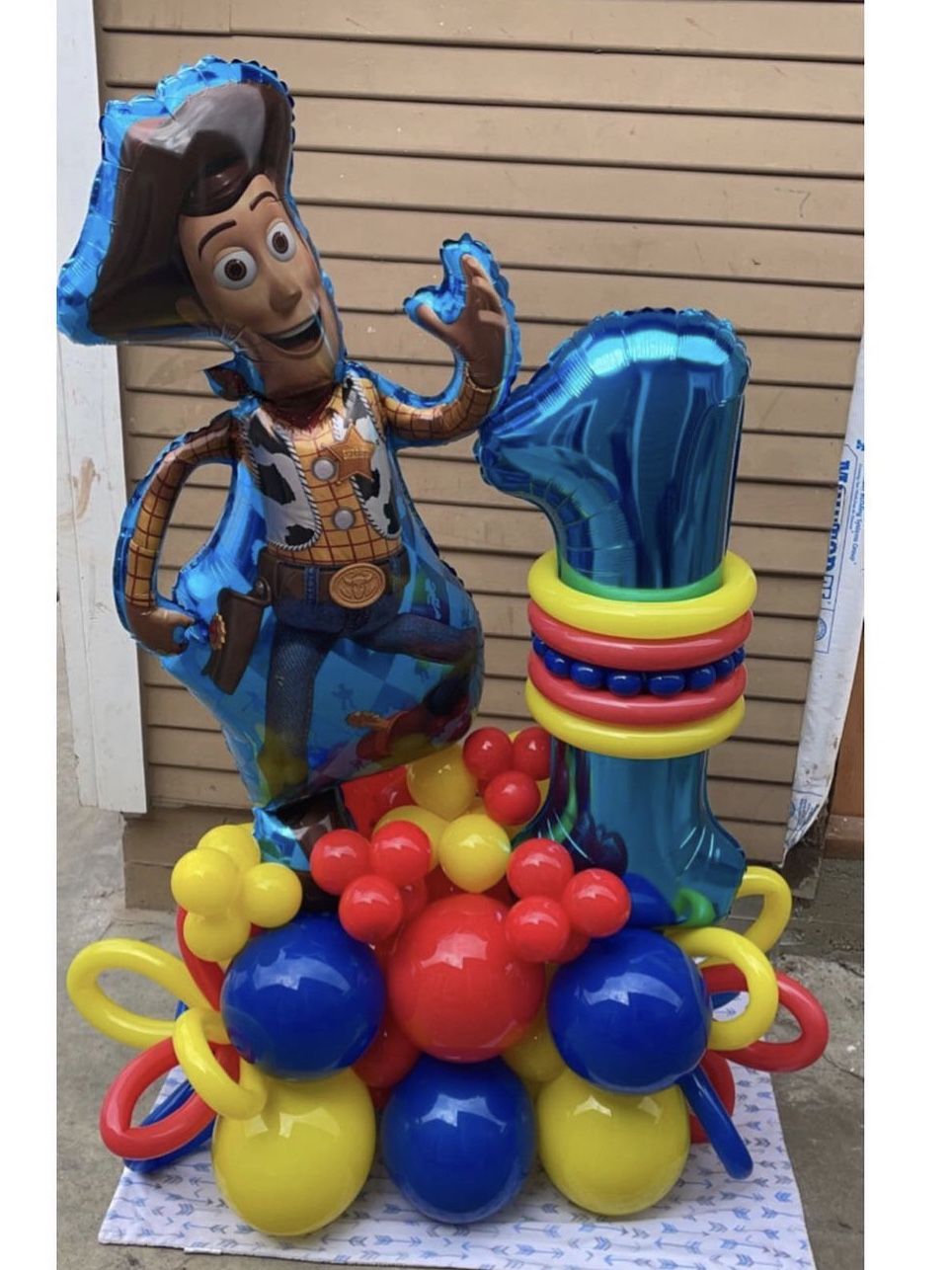 Woody Balloon Bouquet