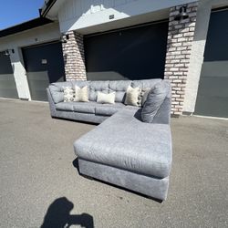 Free Delivery! Sectional Sofa Couch