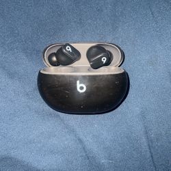 Beats Studio buds