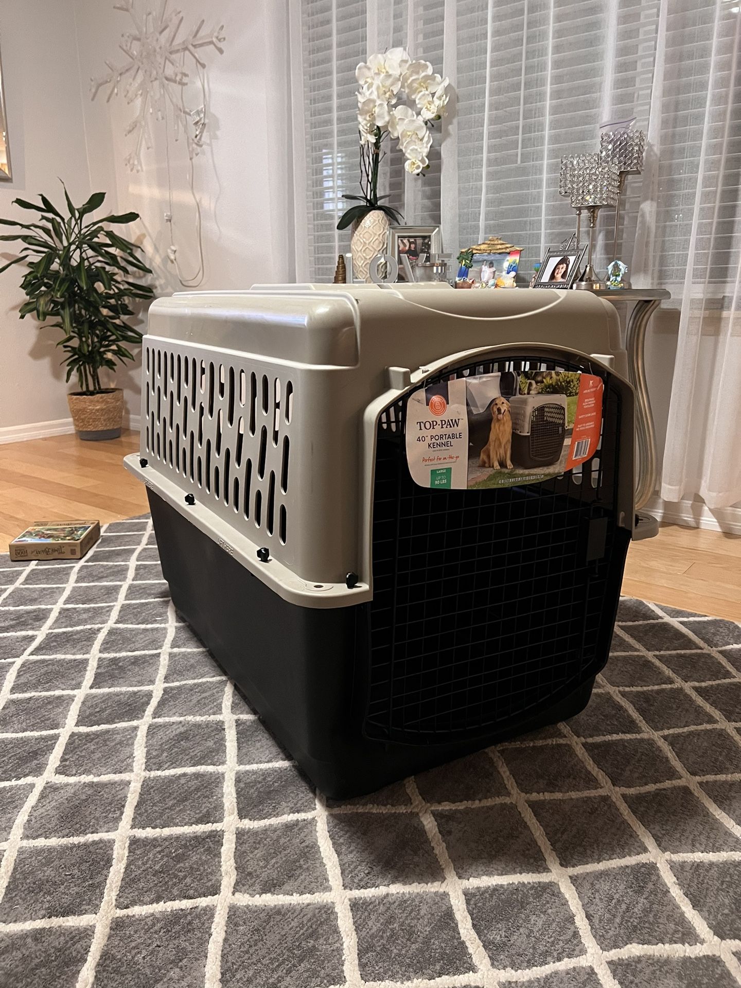 DOG KENNEL LARGE BRAND NEW 