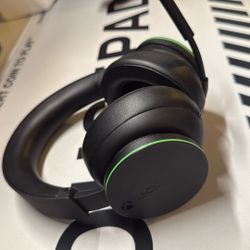 Xbox Wireless Headphones 