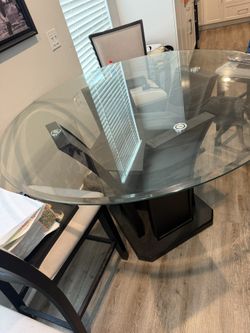 Round Glass Table & Chairs In Black