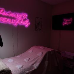 Led light “you’re like really pretty”