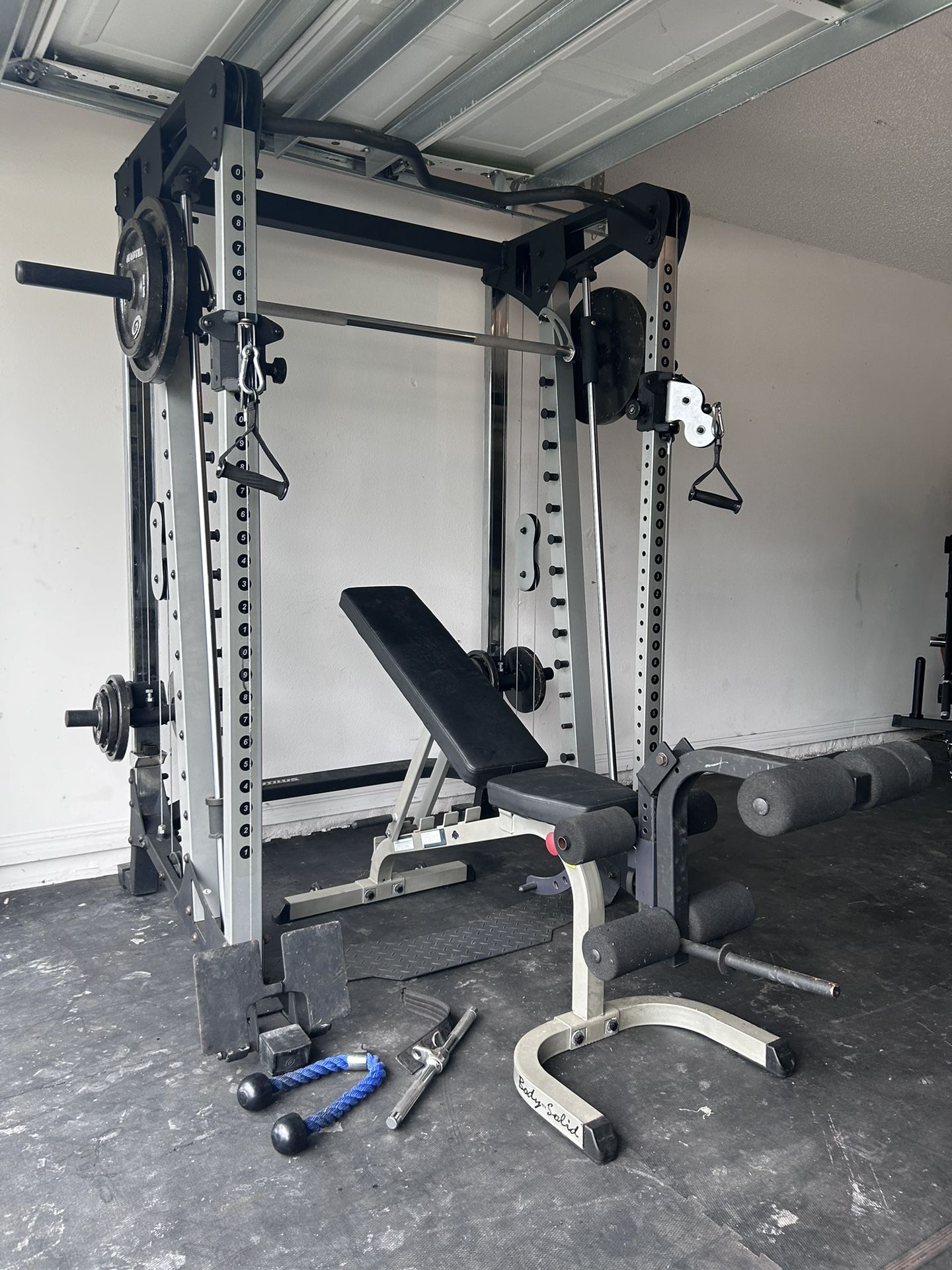 Nautilus Smith Machine Set for Sale in Zephyrhills FL OfferUp