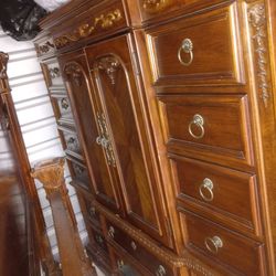 Oversized cedar queen bedroom set