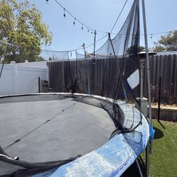 Trampoline 