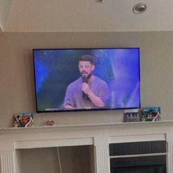 70” VIZIO TV ( Read Descript)