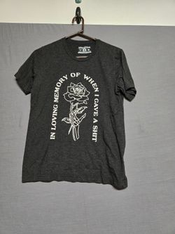 Alley & Rae In Loving Memory Graphic T Shirt Charcoal Unisex M