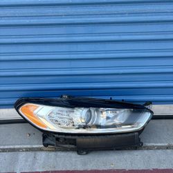 2013,14,15,2016 Ford Fusion Headlight Rh