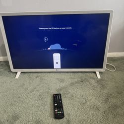 32″ LG Smart TV – Works Perfectly, Remote & Cord Included