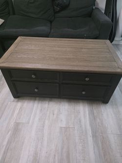 Tyler creek coffee table $160