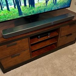LG SL8YG 440W 3.1.2-Channel Soundbar System