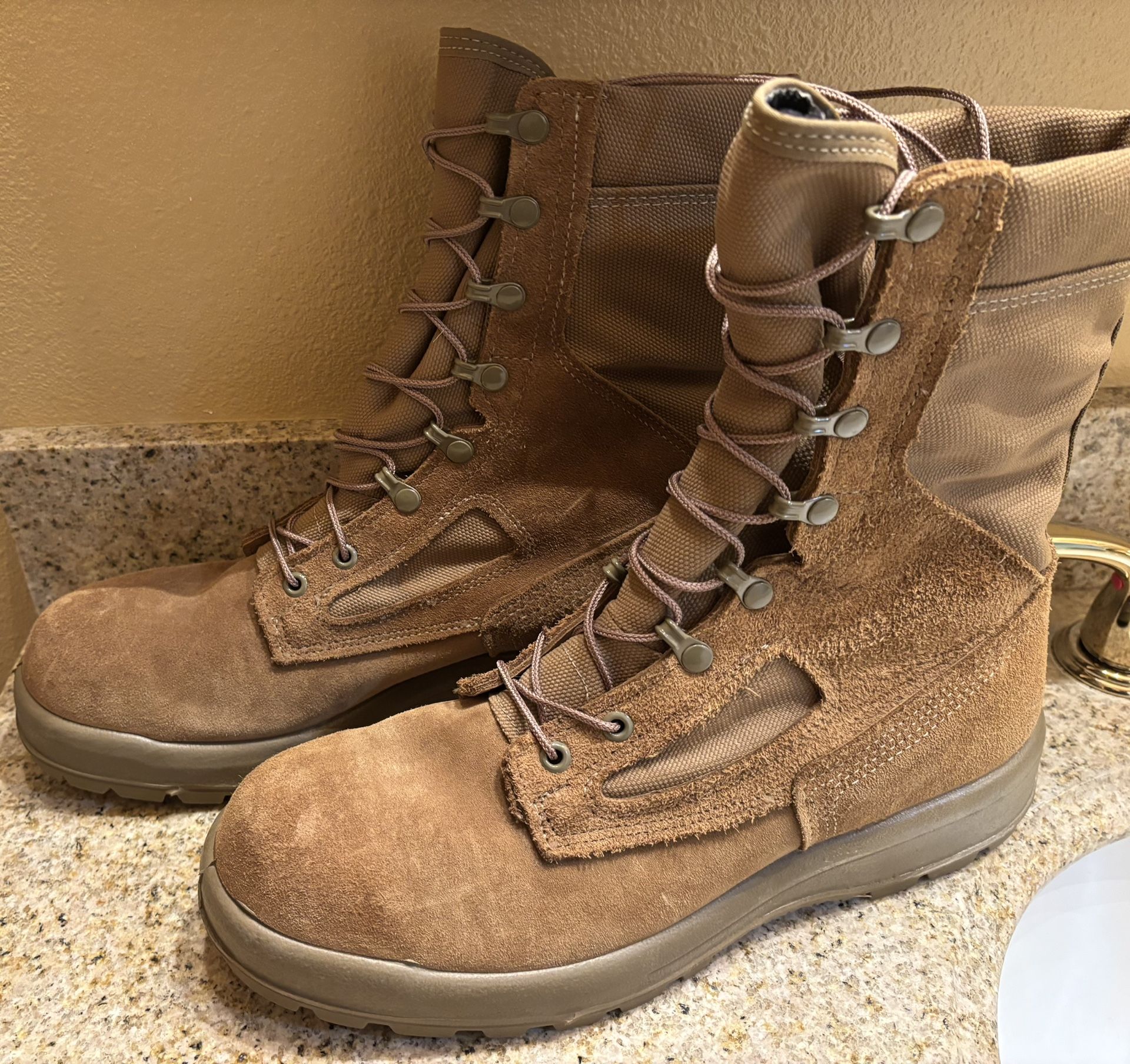 Military Surplus Belleville GoreTex Boots, Men’s Size 11