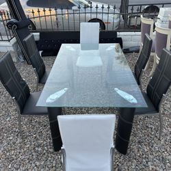 Dining table set 