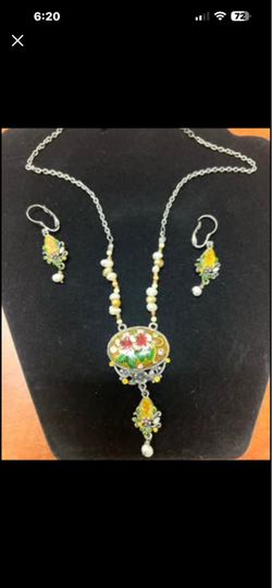 Vintage-Style Victorian Revival Floral Enamel Necklace & Earrings Set – Pearl Accents