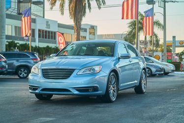 2013 Chrysler 200