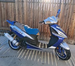 Roketa LB150T Limited Edition Moped Scooter