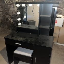 Black Vanity With Lights 