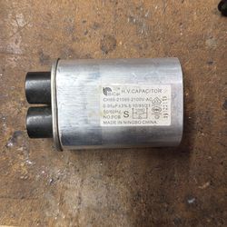 High voltage capacitor