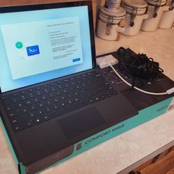 Surface PRO 7 w/ Extras 