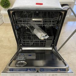 KitchenAid Dishwasher With Stainless Steel Tub  (All White) Everything Works Perfectly 