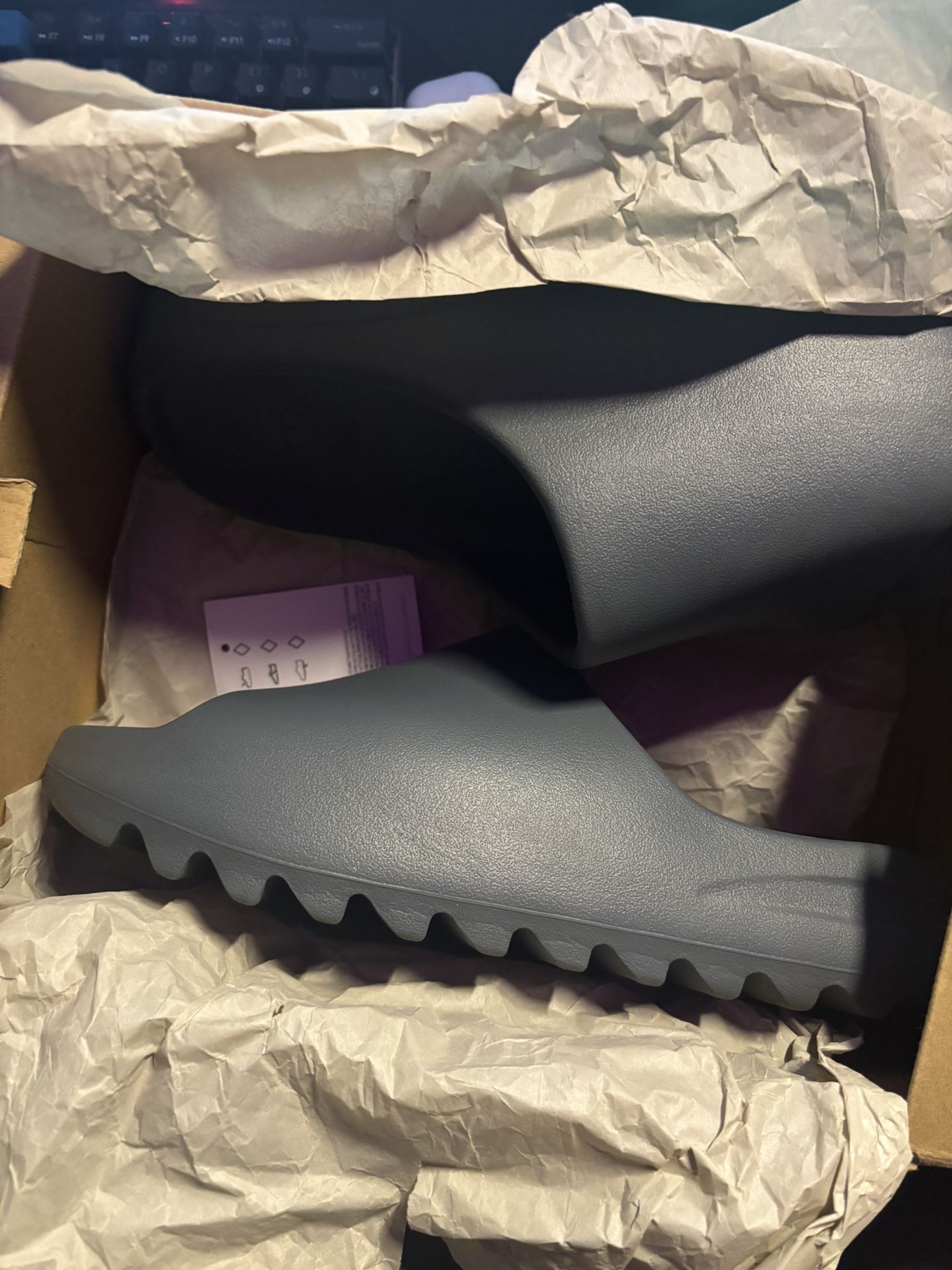 Yeezy Slide Slate Marine