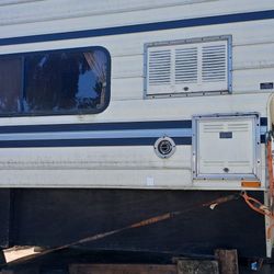 Camper