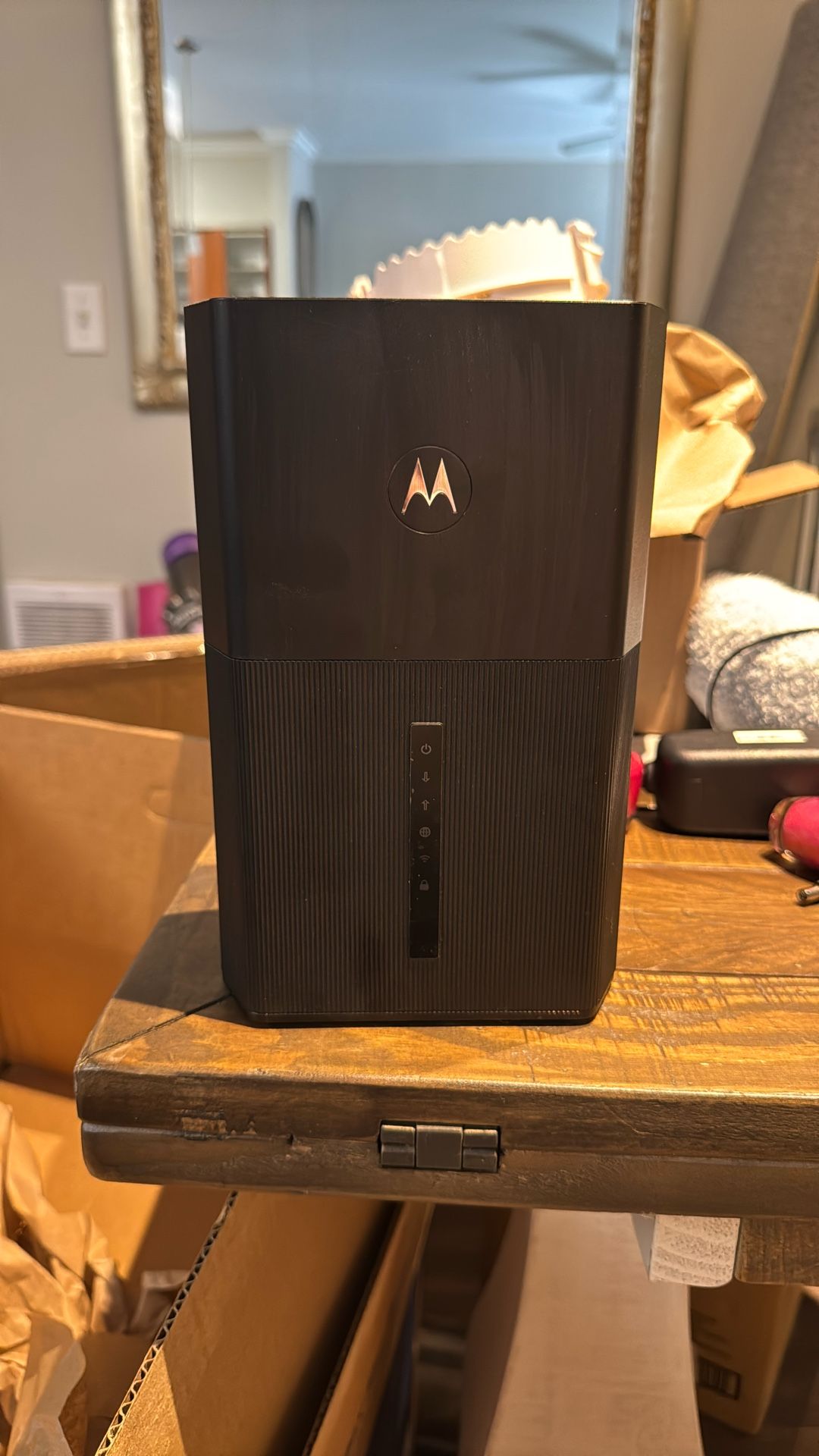 Motorola model MG8725 wireless modem and router