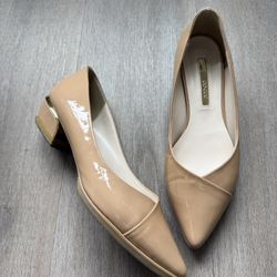 Nude heels size 7