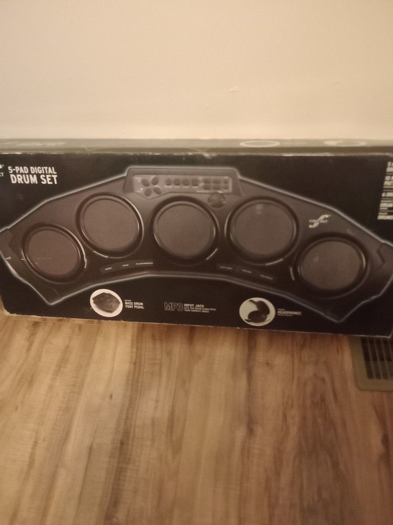 5 Pad Digital Drum Set With mp3 Jack By FIRST ACT