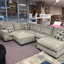 Ballinasloe Platinum 3 Piece Sectional With Ottoman 