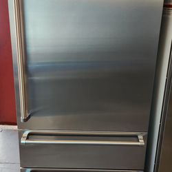 36” Viking 3-Door Bottom Freezer Refrigerator 