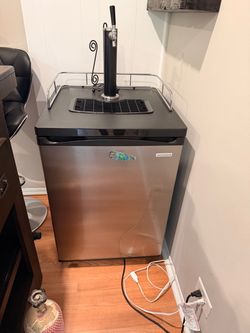 Draft beer/keg cooler dispenser