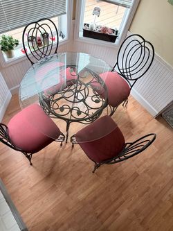 Round Glass Top Dining Table with 4 Chairs