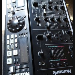 Double CD Mixer And Controller By NUMARK