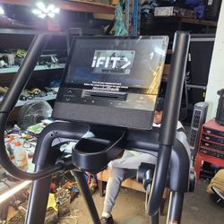 Nordictrack X16 Elliptical- incline decline function- 16" ifit screen - magnetic resistance- 749$ 