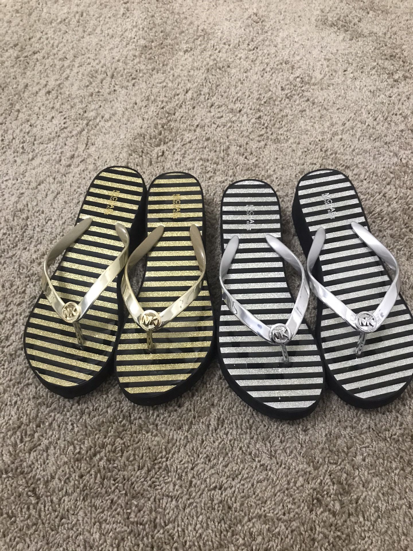 2 pairs like new Michael kors sandals gold silver size 9