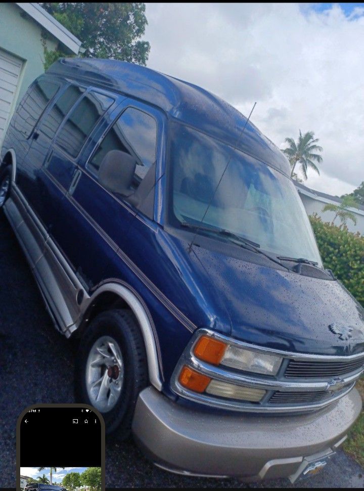 2001 Camper Van Unlimited conversion Chevy Express