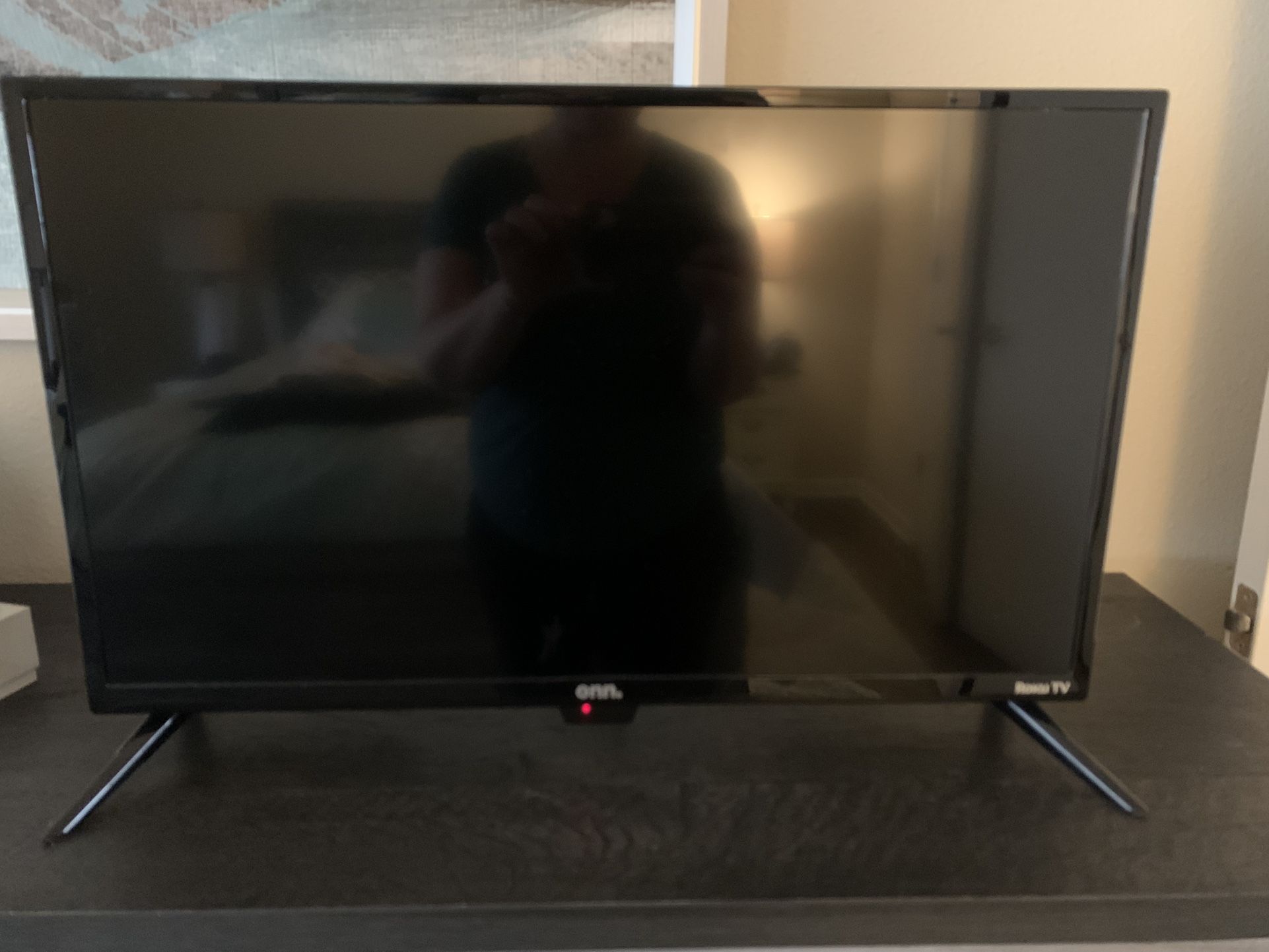 Like New Roku TV 24”