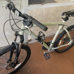 MONTAIN BIKE  