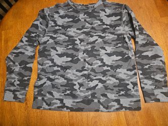 Men's Camo crewneck