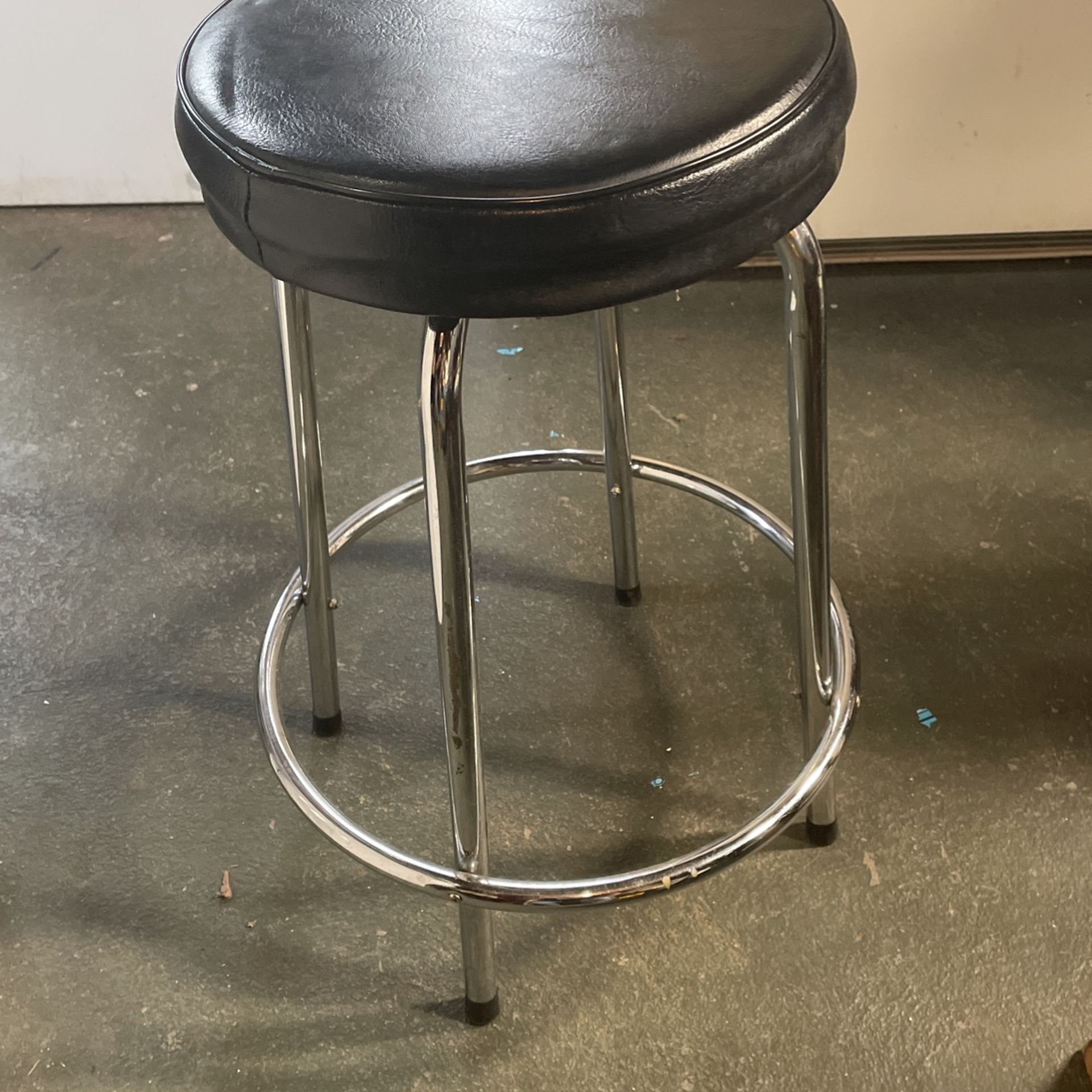 2 Stools