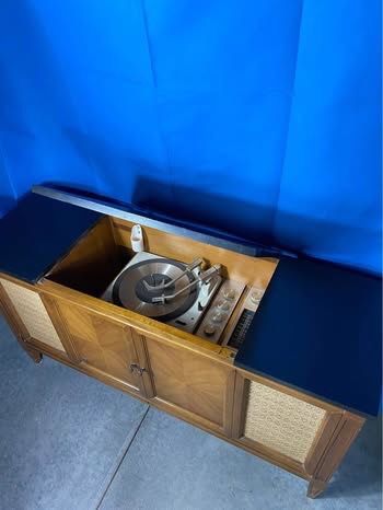 MCM General Electric Record Player / Stereo
