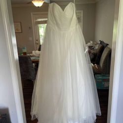 Brand New Wedding Dress 