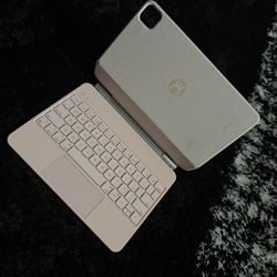 iPad Pro 11” Keyboard Case 