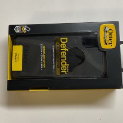 I PHONE X  OTTER BOX CASE WITH BELT CLIP- NIB