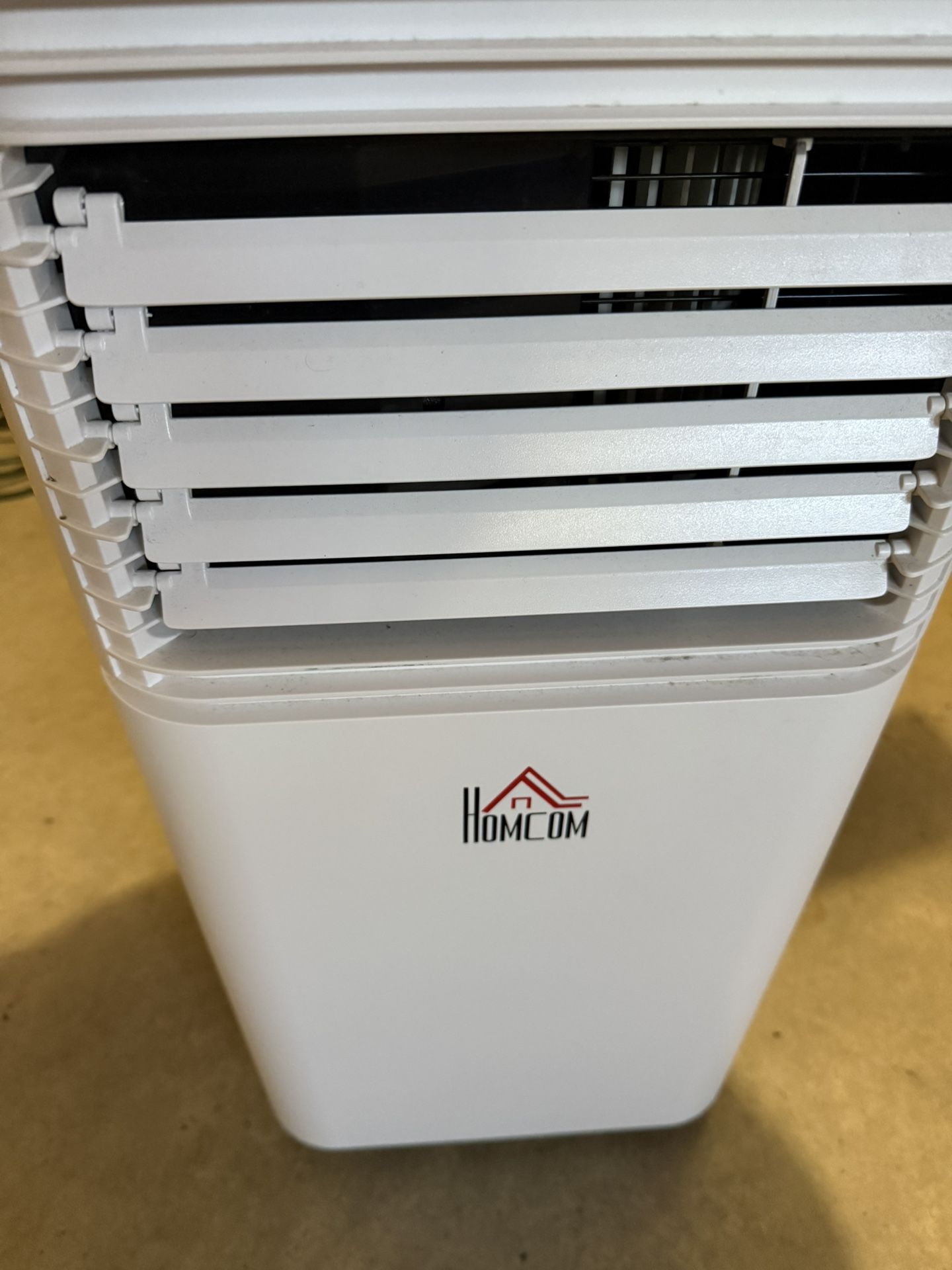 Used HOMCOM 8000 BTU Mobile Air Conditioner for Cooling and Dehumidifying, Remote Control, 24H Timer, LED Display, White