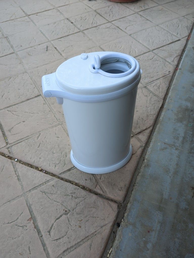 ubbi diapper Pail